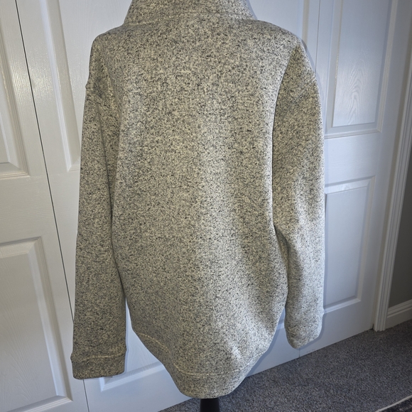 Eddie Bauer Men's Light Gray Crewneck Sweater - Picture 3 of 5